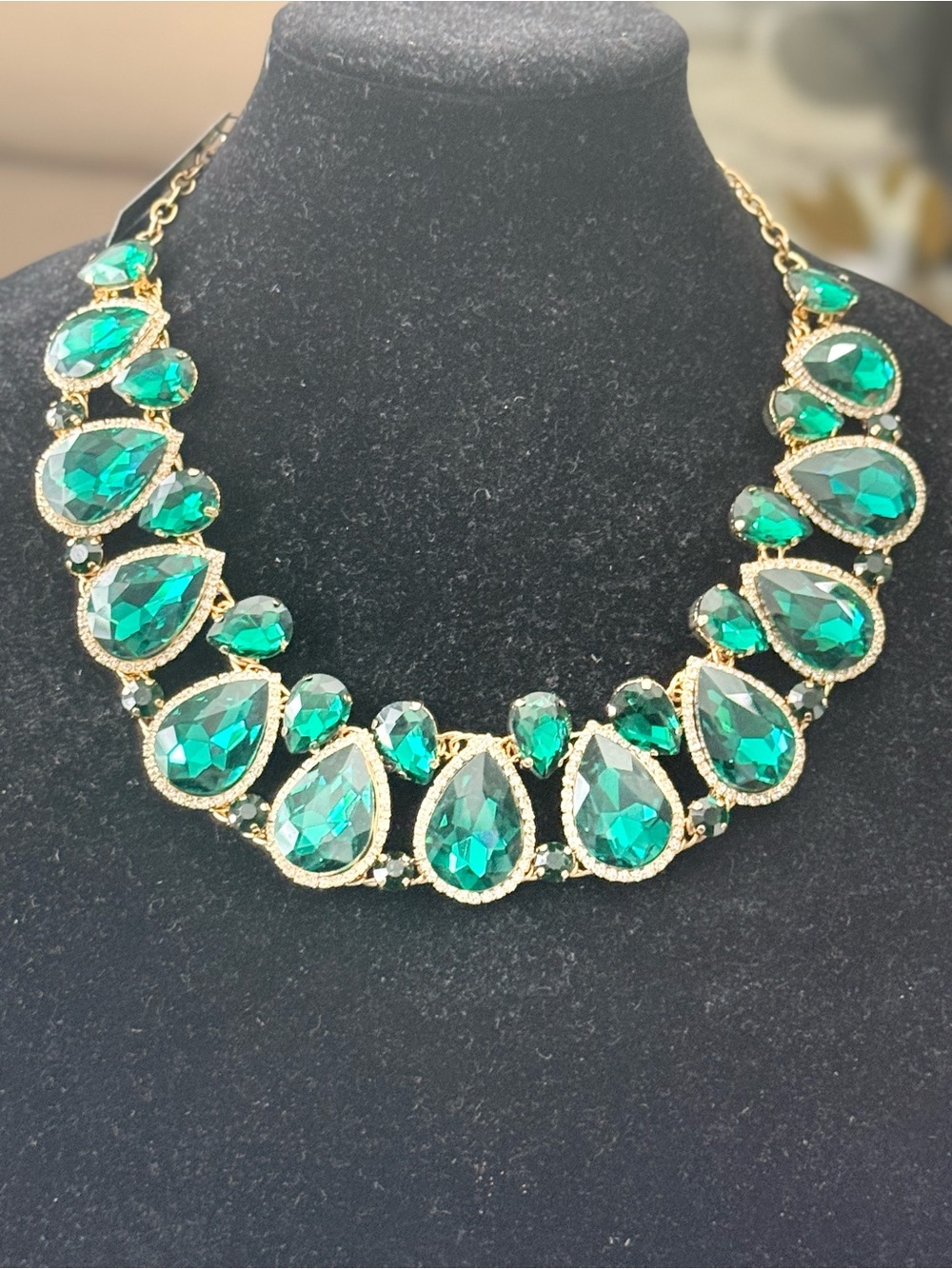Gold-Tone Emerald Teardrop Collar Necklace